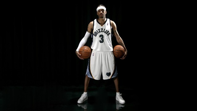 快船稳住节奏主场击退强敌，快船主场爆满